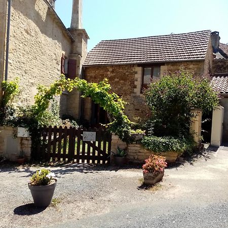 Au Tilleul Archignac Bagian luar foto