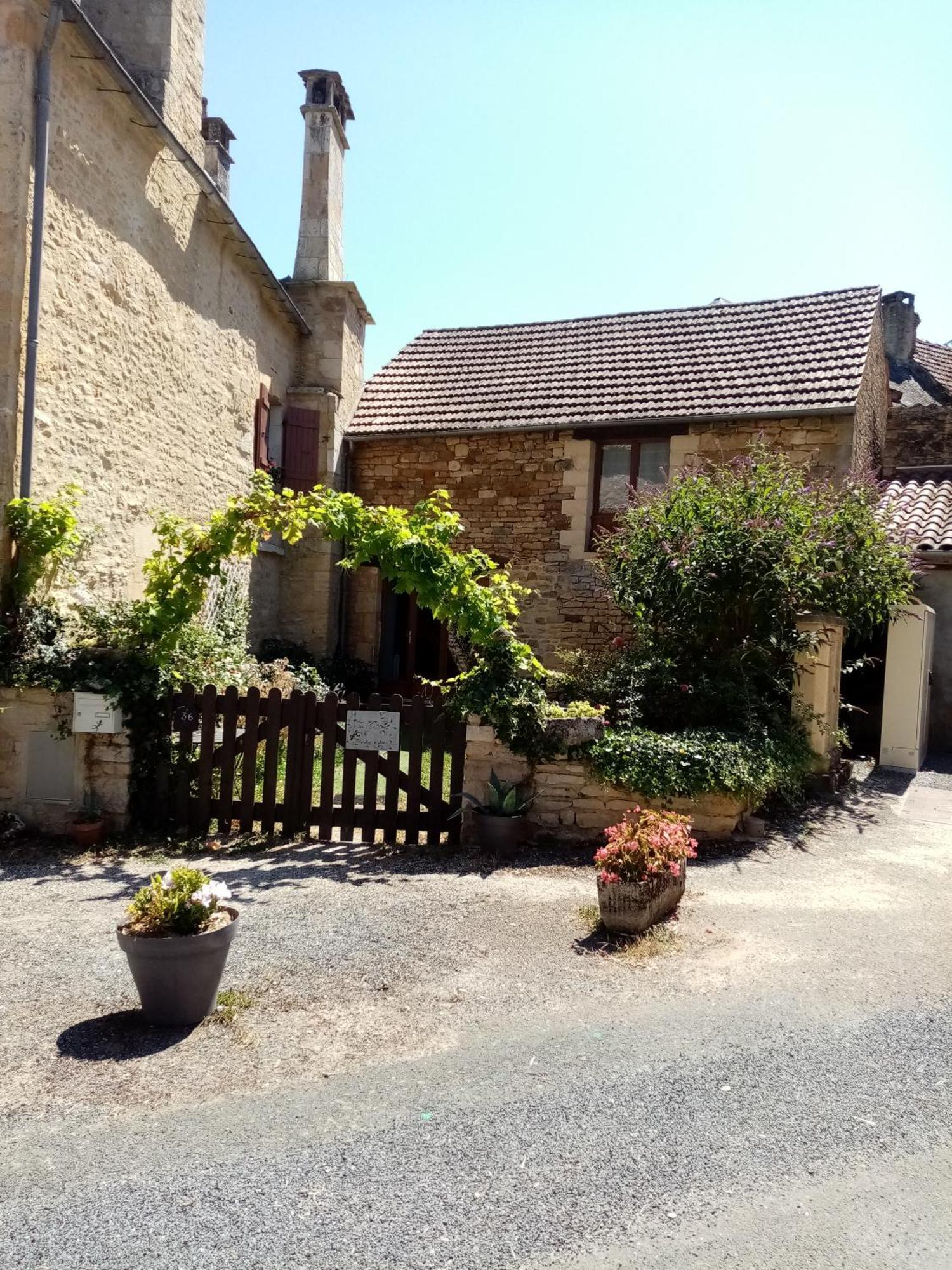 Au Tilleul Archignac Bagian luar foto